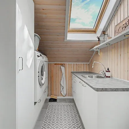 Aleksis - 900m From The Sea By Interhome Ferienhaus Bøtø By